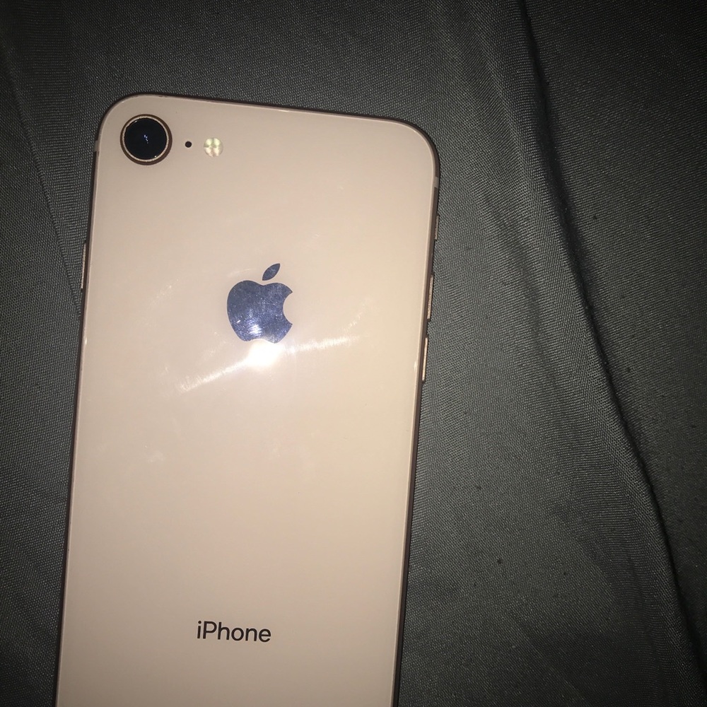 iPhone 8